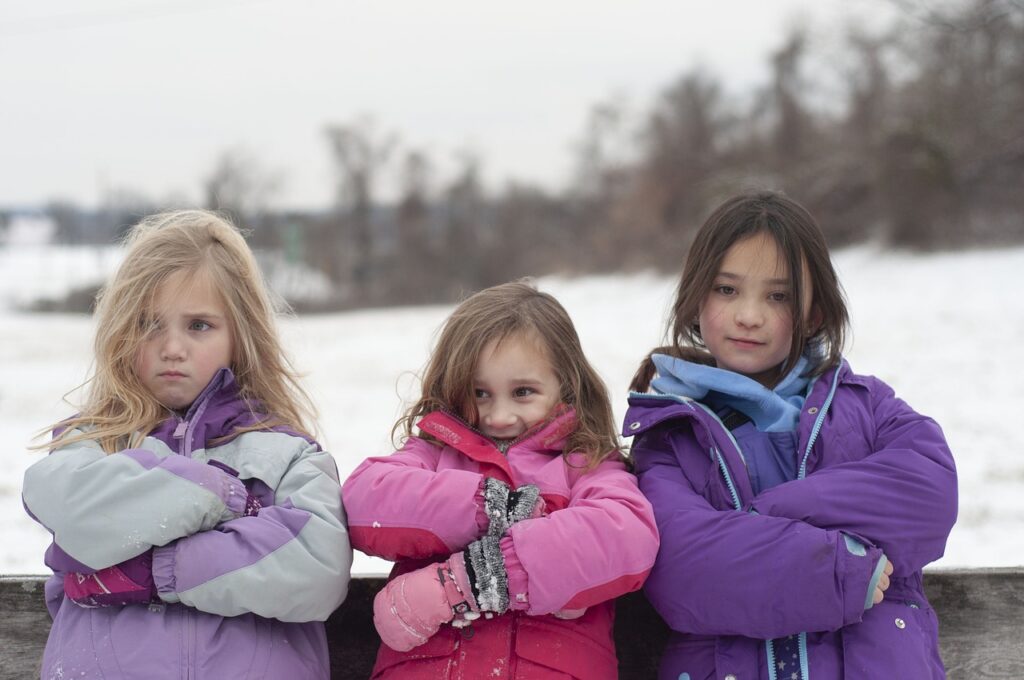 sisters, nature, grumpy-3677351.jpg